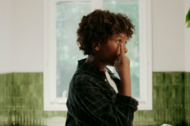 Child wearing contact