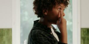Child wearing contact
